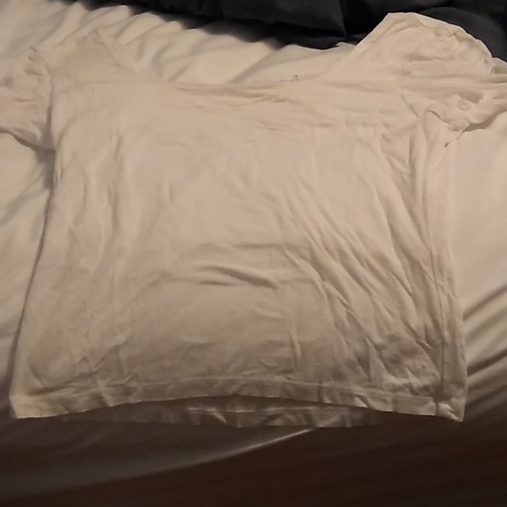 Little white tee